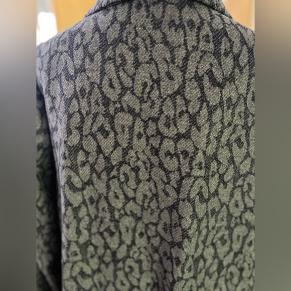 Old Navy - blue gray leopard animal print coat - Picture 7 of 11